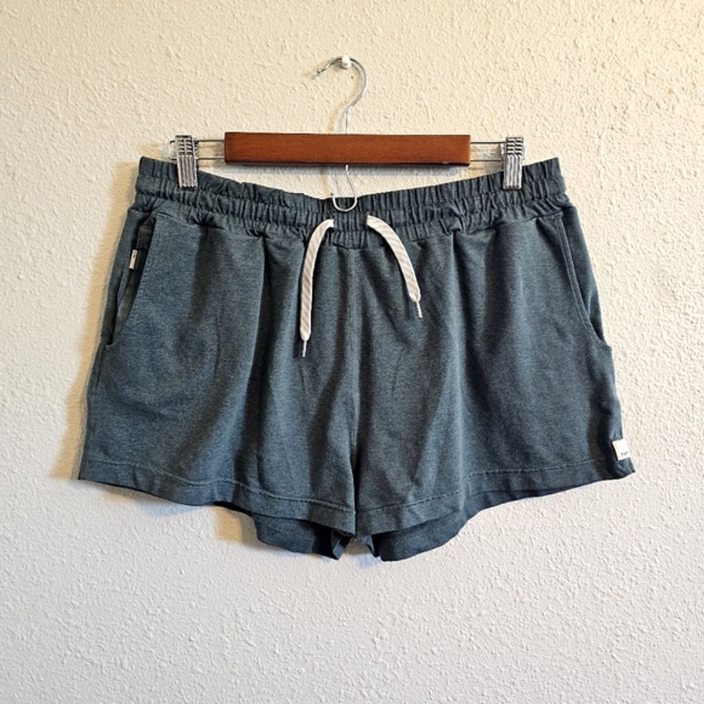 Vuori | Halo Performance Dreamknit Women's Shorts Heather Green Large